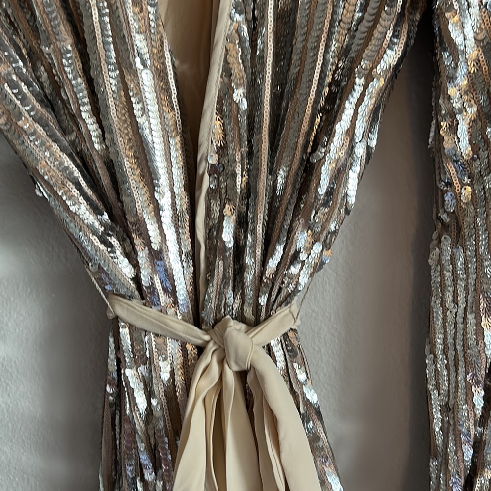 Sequin wrap dress - Picture 6 of 9